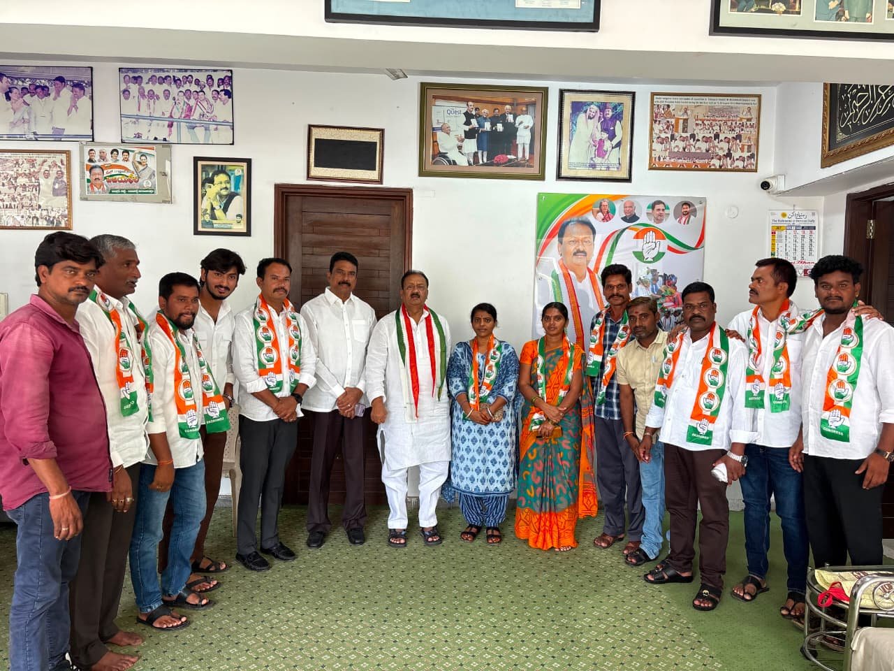 ప్రభుత్వ సలహా దారులు షబ్బీర్ అలీ ని కలిసిన గజ్యా నాయక్ తండా గ్రామస్తులు 