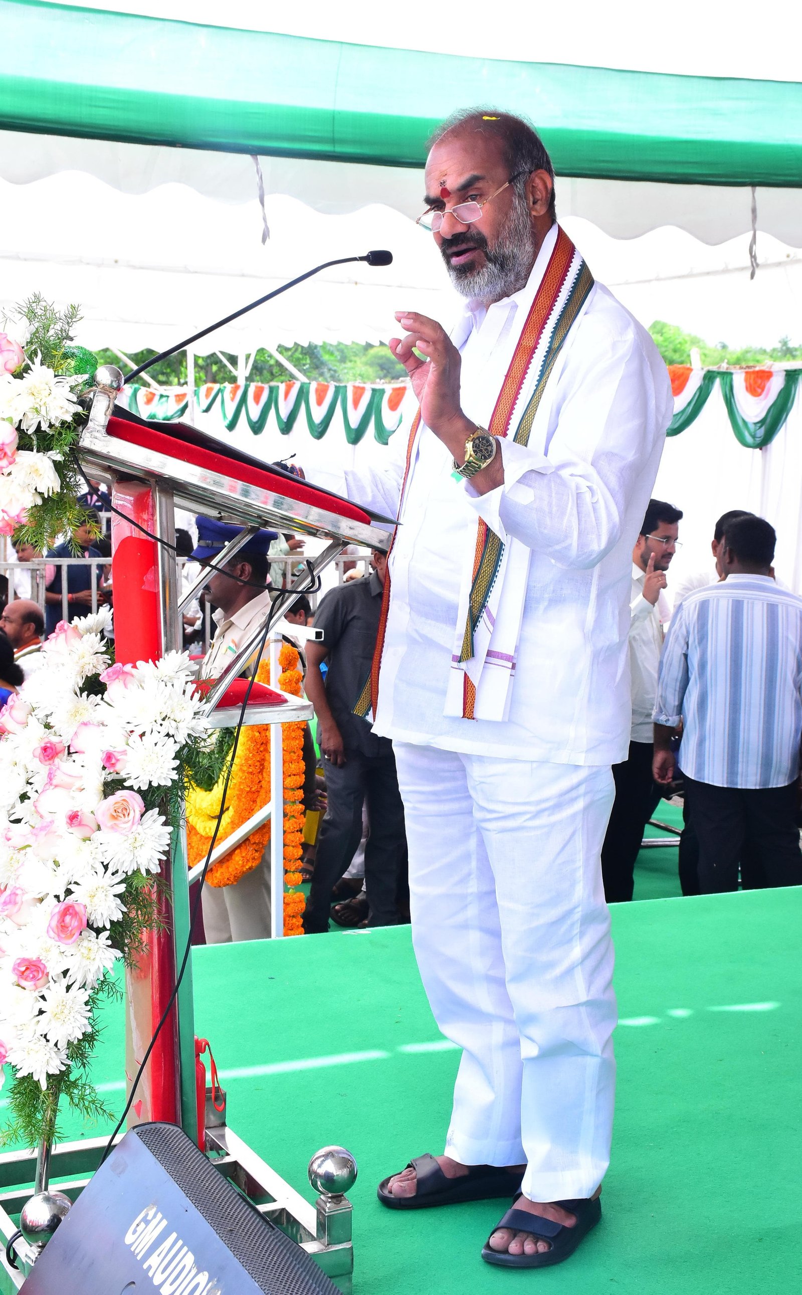 కరీంనగర్ జిల్లా లో ఘనంగా స్వాతంత్ర దినోత్సవ వేడుకలు 